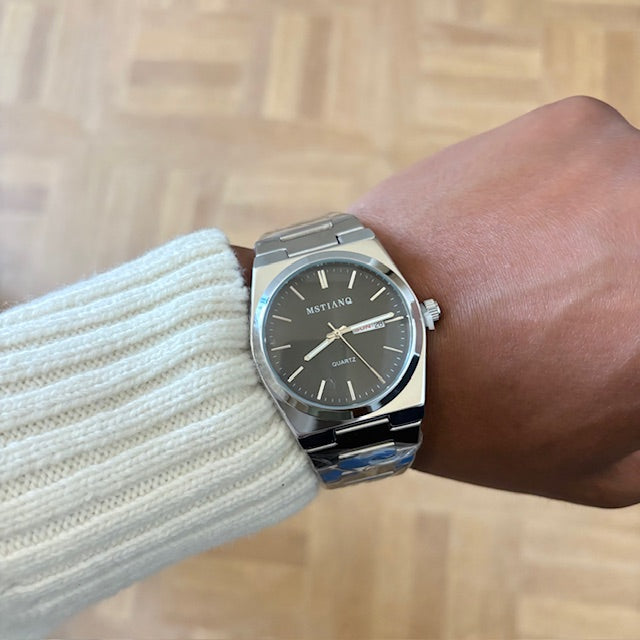 Montre à aiguille élégante + Outil d'ajustement