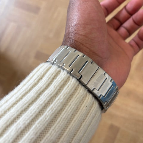 Montre à aiguille élégante + Outil d'ajustement
