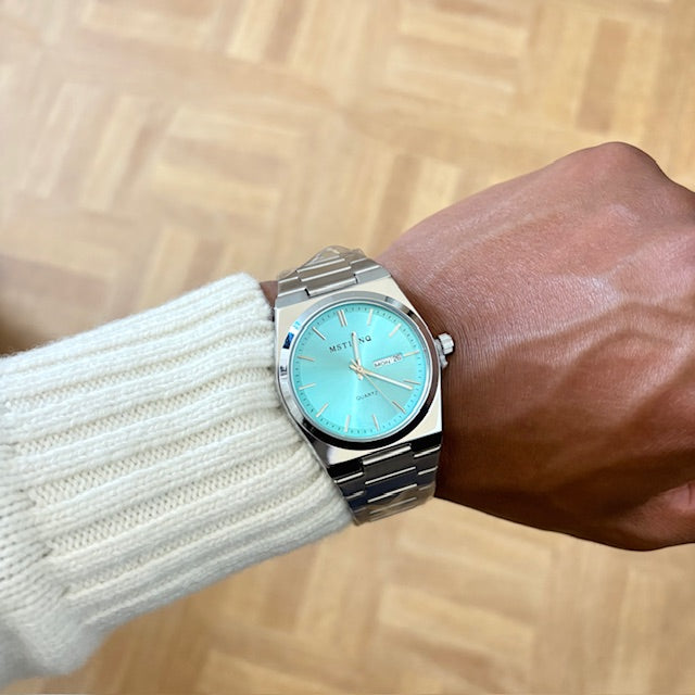 Montre à aiguille élégante + Outil d'ajustement